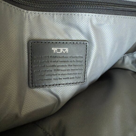Tumi OAKFIELD Grey Nylon & Leather Large Laptop Briefcase  136350, New with tags - Picture 15 of 16